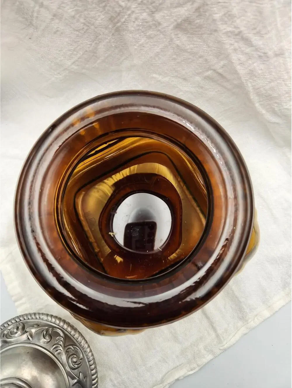 Vintage Style Amber Glass Jar with Ornate Pewter Tone Metal Lid Decorative I3 - Picture 11 of 12